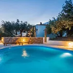 Zlatni San - Private Heated Pool Villa Bol