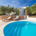 Zlatni San - Private Heated Pool Villa Bol