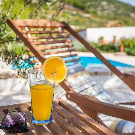 Vila Zlatni San - Private Heated Pool Bol
